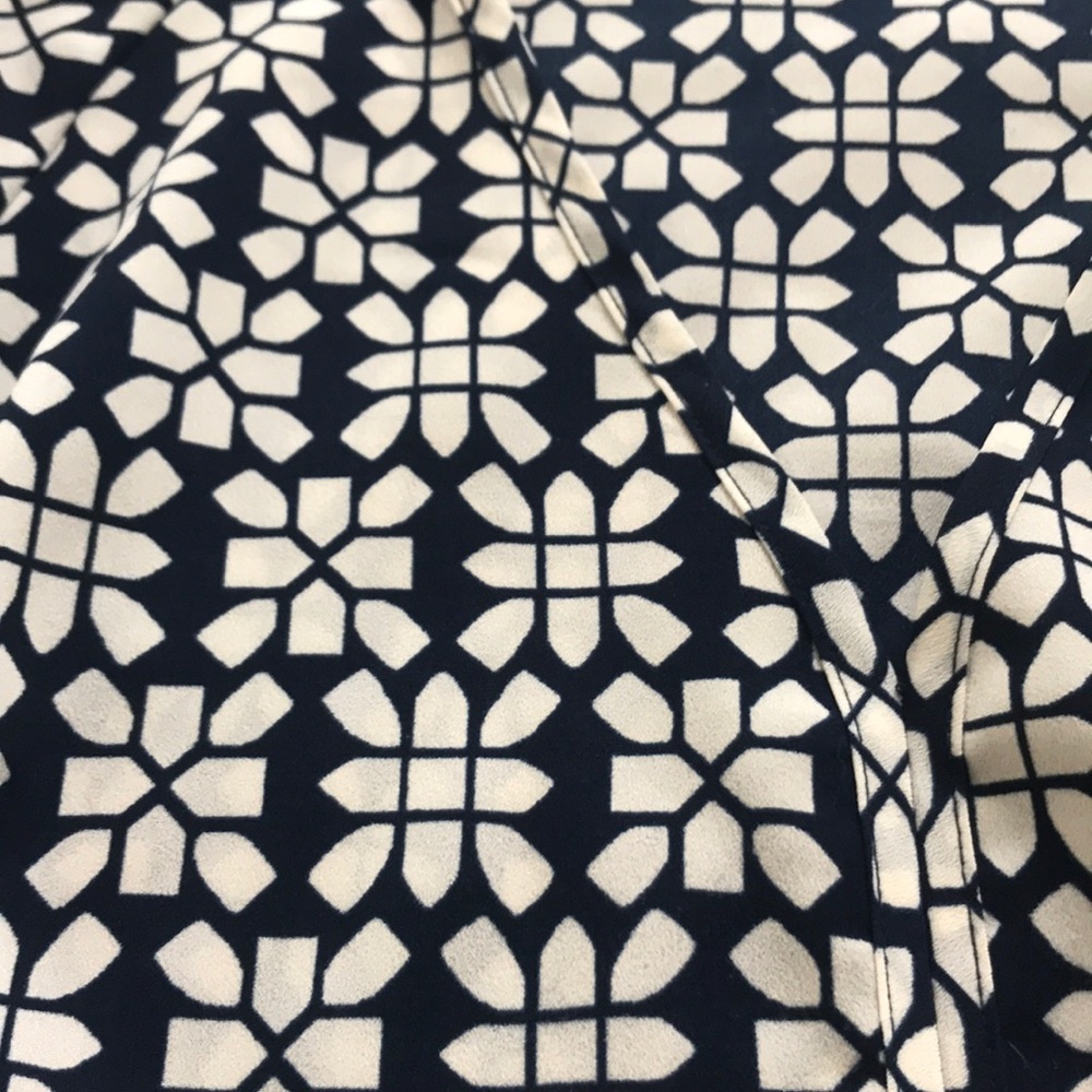 Geometric Patterned Blouse - image 2